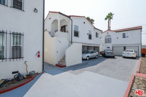 Photo of 522 W 82Nd Street #522, Los Angeles, CA 90044 (MLS # 26634603)