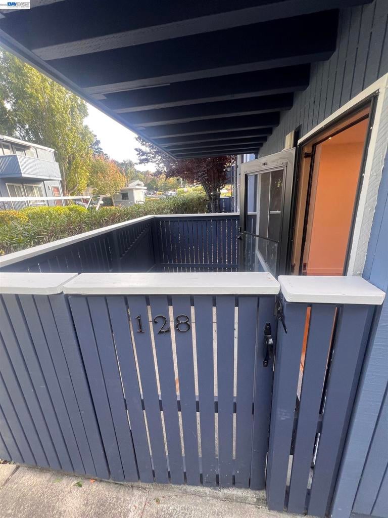 1126 Cherry Ave 128