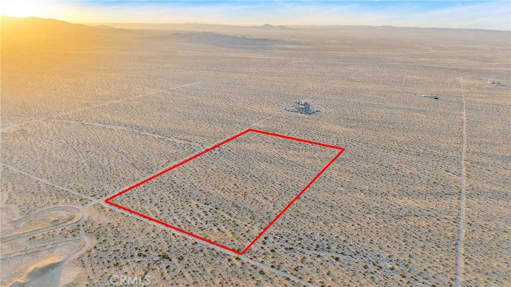60000-4625511 Drifting Sands Rd