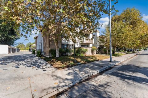 Photo of 15511 Sherman Way Way #1, Van Nuys, CA 91406 (MLS # SR26002373)