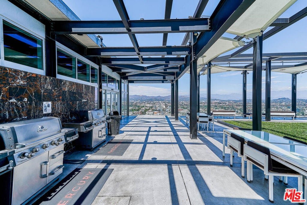3810 Wilshire Boulevard 1001