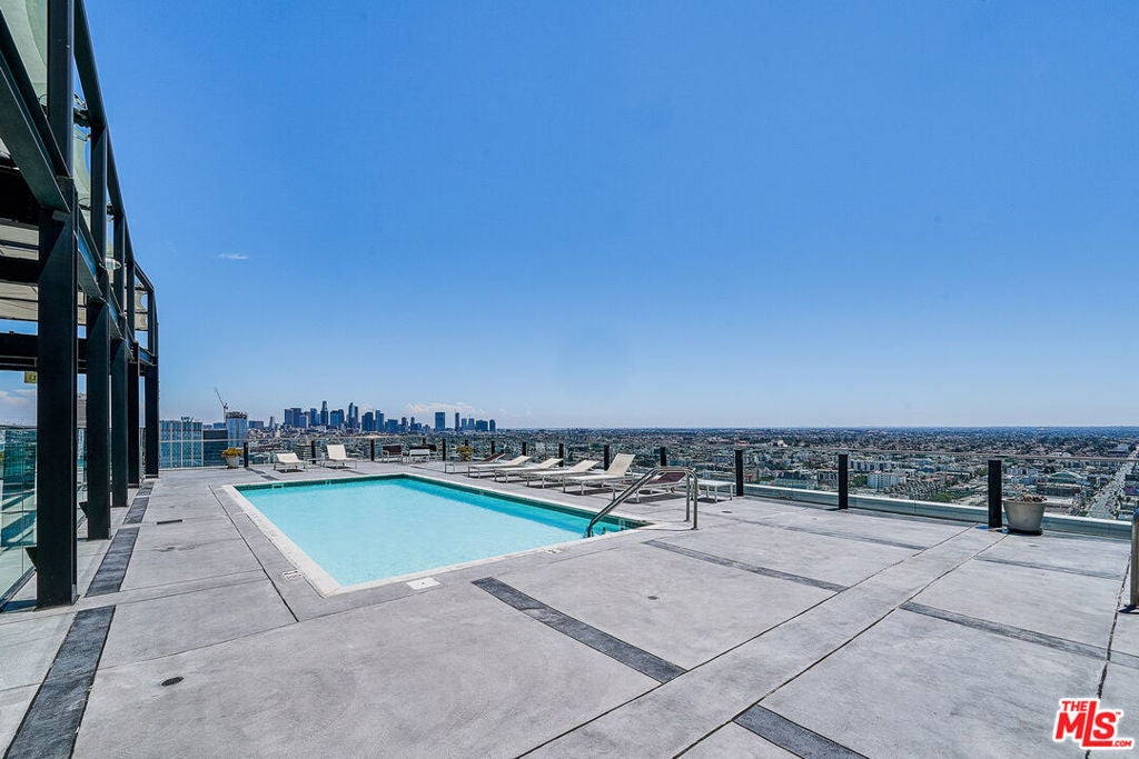 3810 Wilshire Boulevard 1001