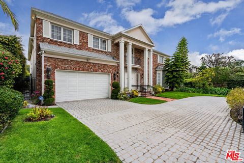 Photo of 604 N Linden Drive, Beverly Hills, CA 90210 (MLS # 24358783)