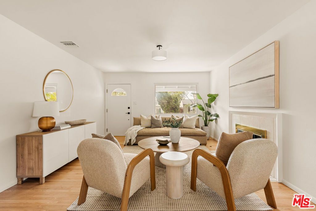 Photo of 7117 W 91st Street, Los Angeles, CA 90045 (MLS # 26670943)