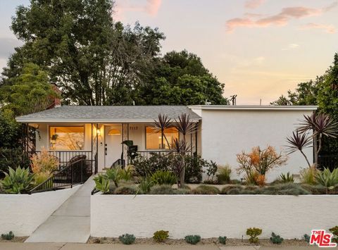 Photo of 7117 W 91st Street, Los Angeles, CA 90045 (MLS # 26670943)