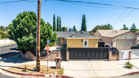 Photo of 13200 Wentworth Street, Arleta, CA 91331 (MLS # SR26171582)