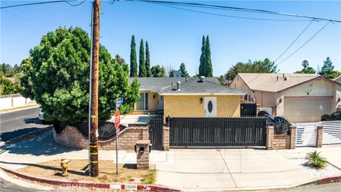 13200 13202 Wentworth Street, Arleta, CA 91331 - MLS#: SR26171582