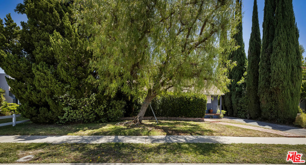 5106 Ranchito Avenue