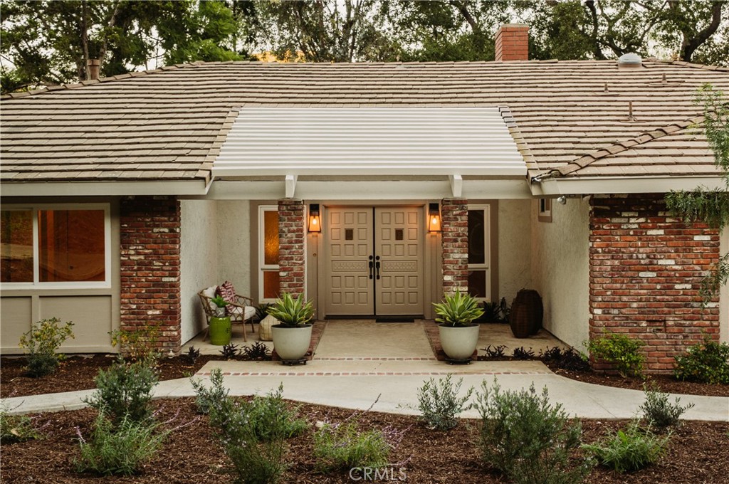 7817 E Sandberg Lane