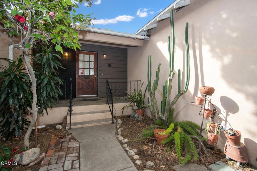 Photo of 6425 Columbus Avenue, Los Angeles, CA 91411 (MLS # P1-25909)