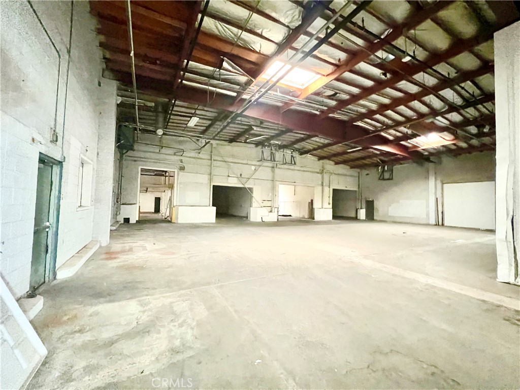 223 W B Street