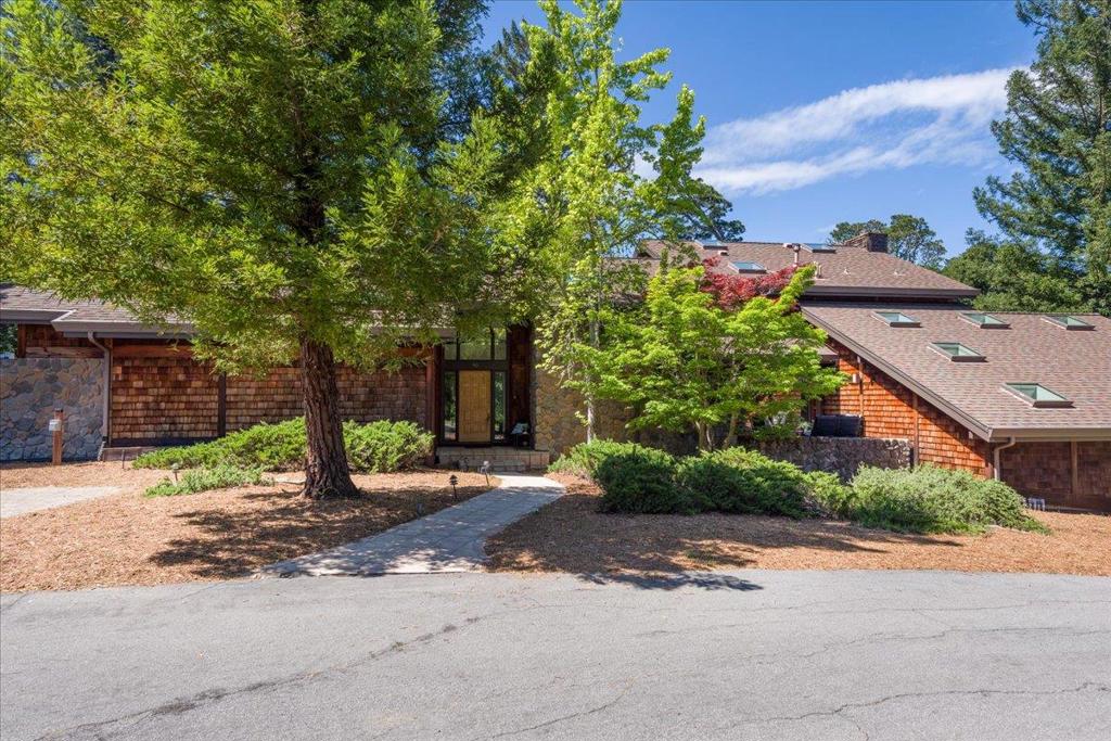 90 Hayfields Road