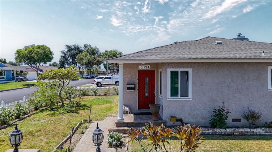 ADU POTENCIAL 4 CAR GARAGE .... Beautiful home with a classic mid-century charm. This home offers a spacious layout featuring a large, bright den with a cozy fireplace. It also comes with a 4-CAR attached GARAGE , fresh exterior paint, and a brand-new roof. Traditional architectural style with copper plumbing. Quiet, established Bellflower neighborhood with easy access to schools and amenities.