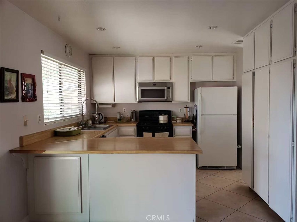 16 Skyline Lane