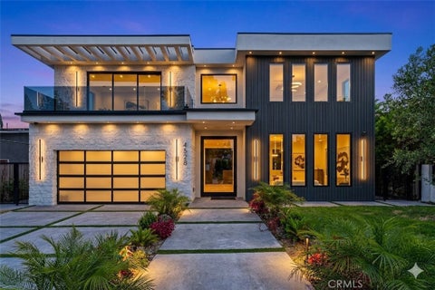 Photo of 4528 Matilija Avenue, Sherman Oaks, CA 91423 (MLS # PF26108400)