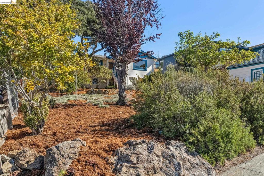 722 Avila Place