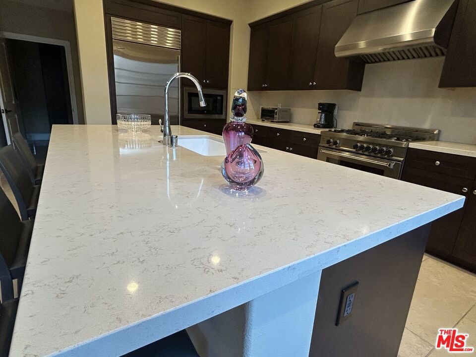 23500 Park Sorrento C33