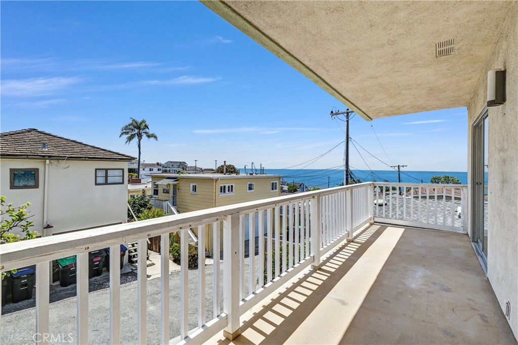 289 Wave Street
