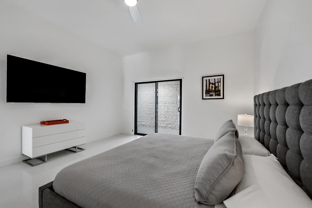 Indian Wells C.C. - Residential Lease