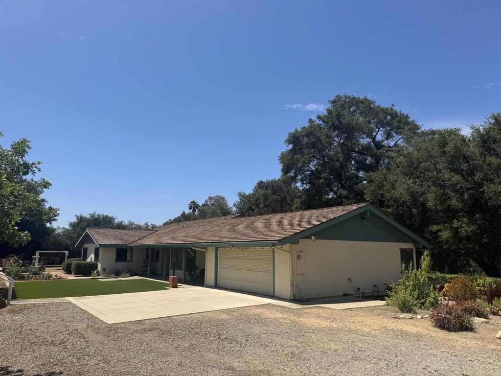 15426 Vali Hai Rd