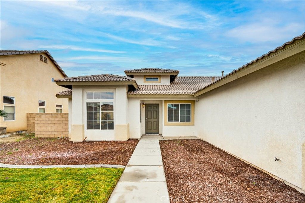 Photo of 2018 E Jenner St, Lancaster, CA 93535 (MLS # OC25276208)