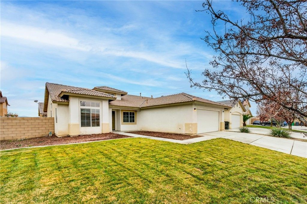 Photo of 2018 E Jenner St, Lancaster, CA 93535 (MLS # OC25276208)