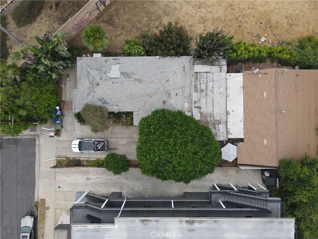 729 S Bernal