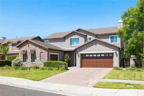 Photo of 6981 Wild Lupine Road RD, Eastvale, CA 92880 (MLS # TR26127301)