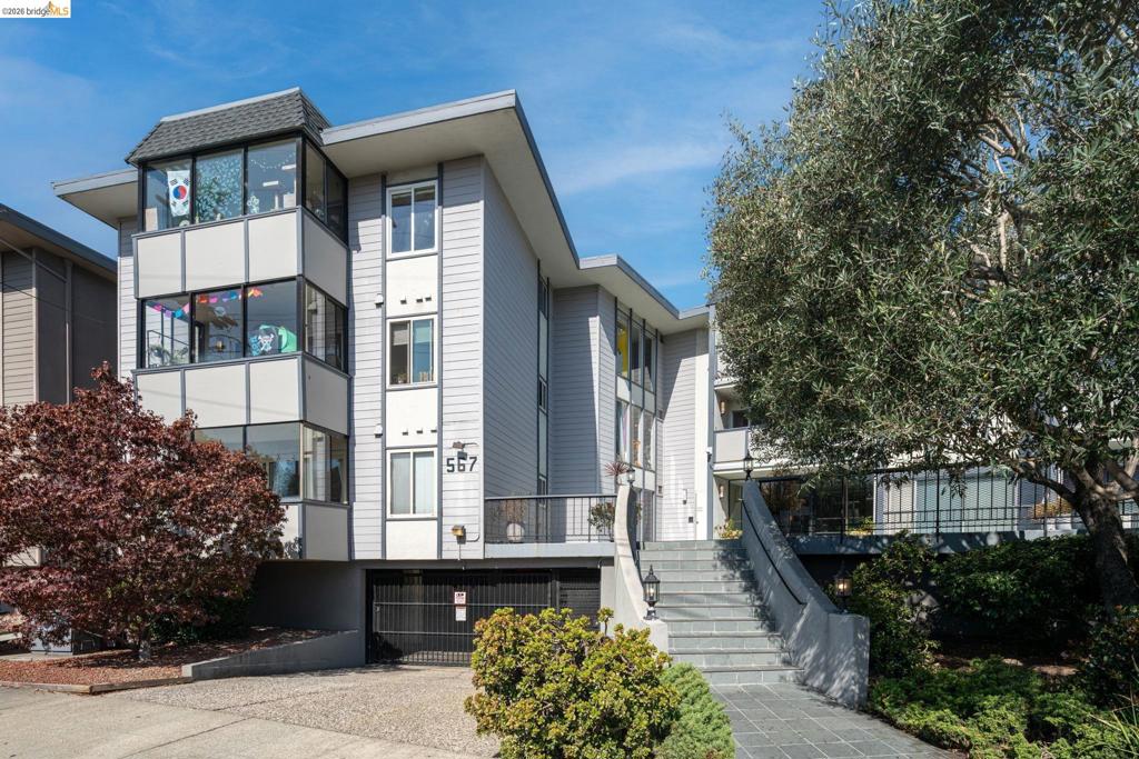 567 Oakland Avenue 211