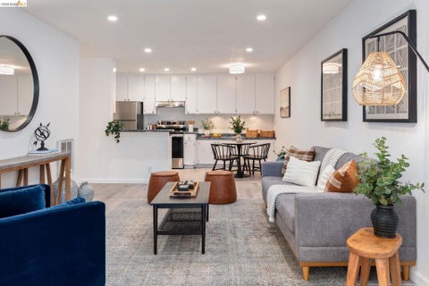Photo of 567 Oakland Avenue AVE #211, Oakland, CA 94611 (MLS # 41149864)