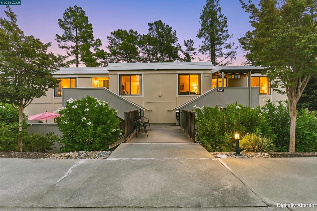 Photo of 1748 Golden Rain Rd Rd #5, Walnut Creek, CA 94595 (MLS # 41147885)