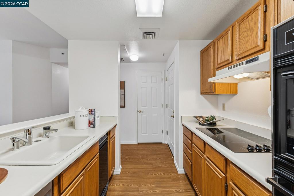 1840 Tice Creek 2217