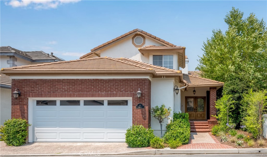 Newly remodeled home in prestigious 24-hour guard gated Dove Canyon. The home has four bedrooms, three on the second floor and an additional one on the first floor which could be used as an additional bedroom or office. This room is adjacent to a 3/4 bathroom. Home has been fully remodeled with fresh paint, new carpet throughout, newer stainless kitchen appliances, new cabinet doors featuring new quartz countertops in the kitchen and bathrooms. Primary bathroom has been completely renovated with quartz throughout. The huge primary bedroom showcases a high ceiling, spacious walk-in closet, dual quartz vanity and a large separate shower and bathtub. This beautiful and spacious home is bright and features an inviting and open floor plan. Downstairs the remodeled kitchen has a new quartz island, perfect for food preparation and casual meals. The kitchen is open to the family room and looks out to the private and peaceful backyard featuring lush landscaping and a separate gazebo. The family room includes a new TV mounted over the fireplace mantle.
Dove Canyon is located in one of South OC's most desirable communities, in close proximity to Santa Margarita Catholic High School, St. John's and other top award winning schools. The home is within walking distance to a basketball court, fenced in Tot Lot and picnic area. Included amenities are access to the Jr. Olympic size swimming pool and multiple lighted tennis/pickleball courts. Dove Canyon is home to a beautiful Clubhouse, gym and restaurant as well as a Jack Nicklaus golf course which can be accessed by an additional separate membership fee. Small dogs will be considered.