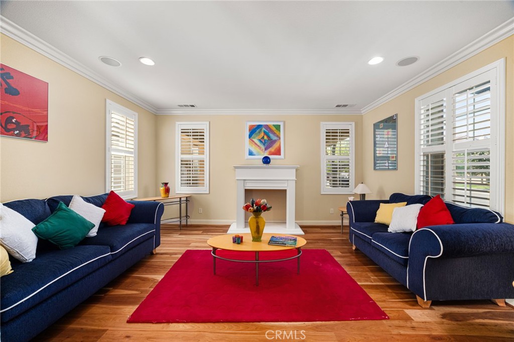 1238 Leggio Lane