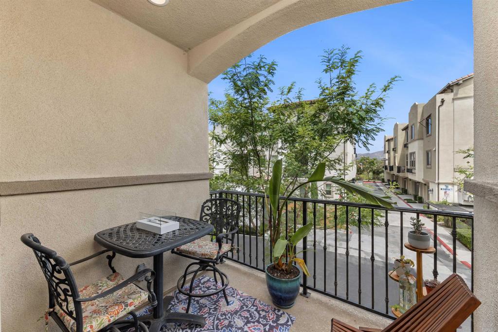 328 Waverunner Court