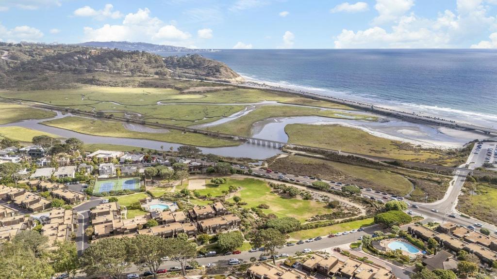 12819 Caminito del Canto