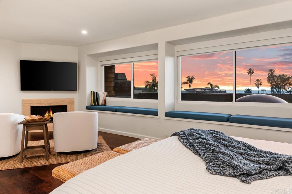 12819 Caminito del Canto