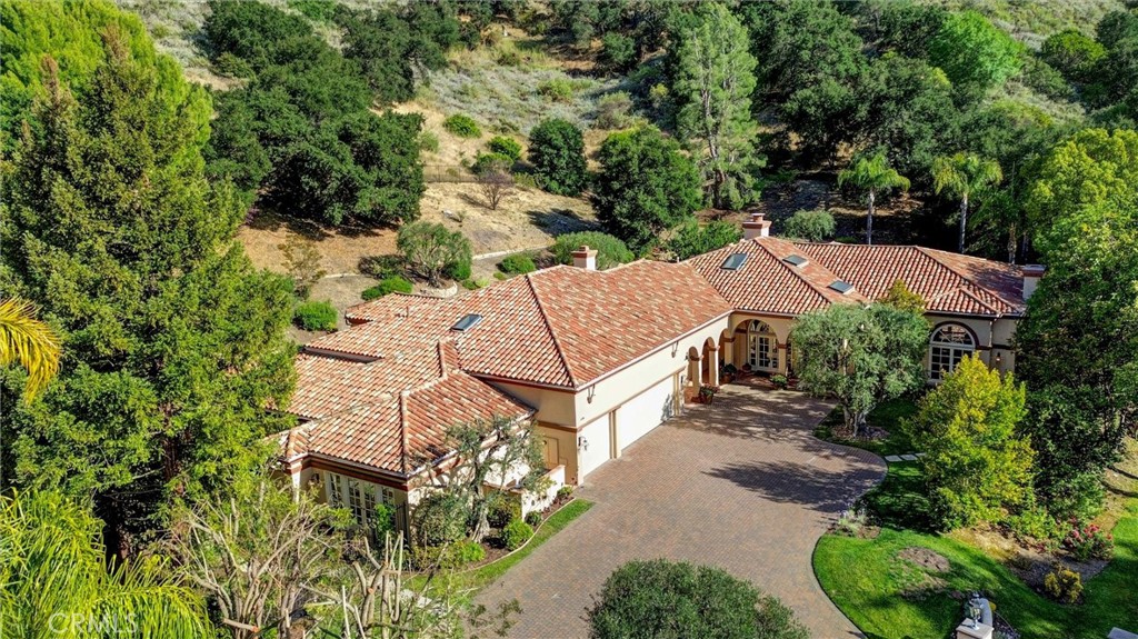 498 Lakeview Canyon