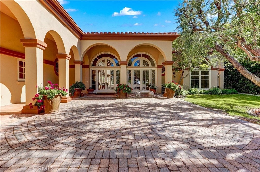 498 Lakeview Canyon