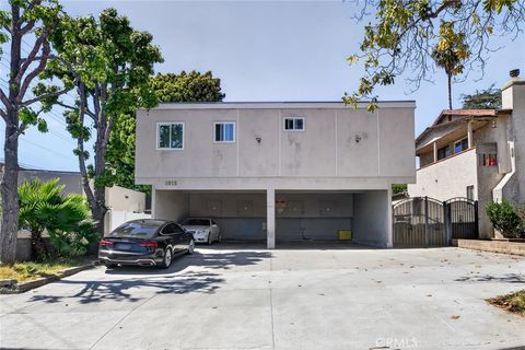 Photo of 1015 Grover Ave #3, Glendale, CA 91201 (MLS # GD26085682)