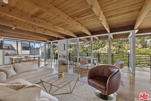 Photo of 9119 Thrasher Avenue, Los Angeles, CA 90069 (MLS # 26667265)