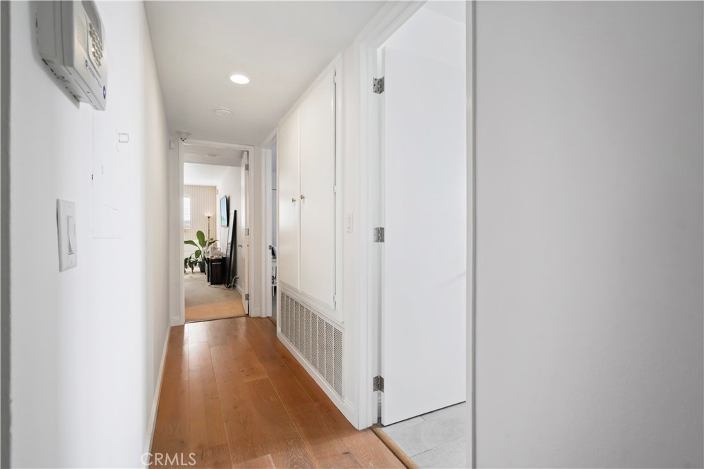 241 S Reeves Drive 302