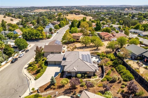 Tiny photo for 419 Peachtree Court Ct, Paso Robles, CA 93446 (MLS # SC26188390)