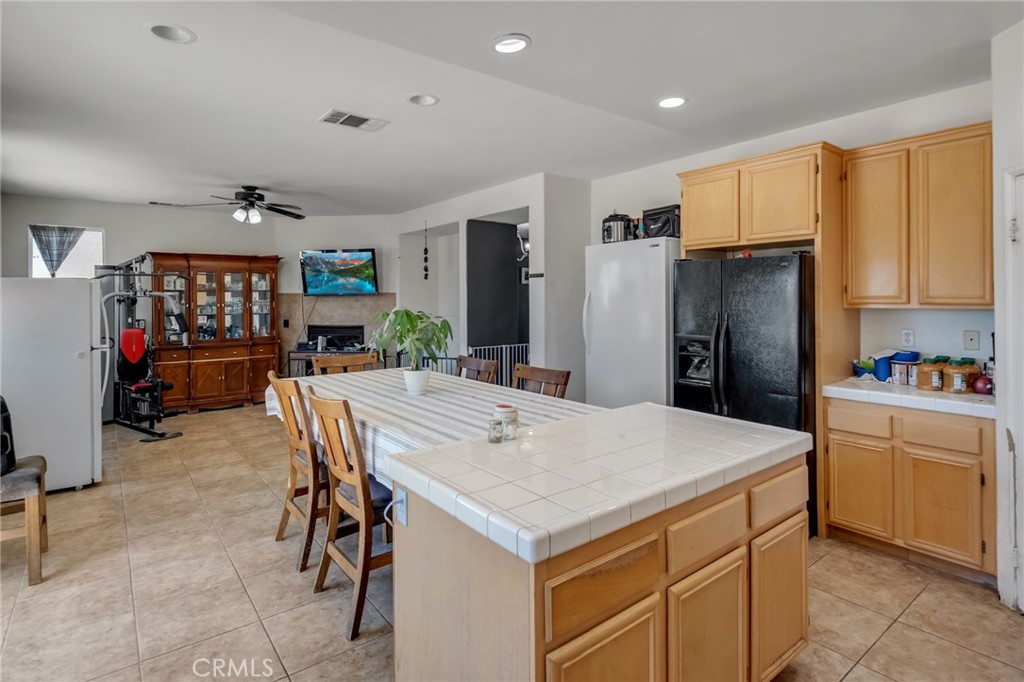 13865 Finch