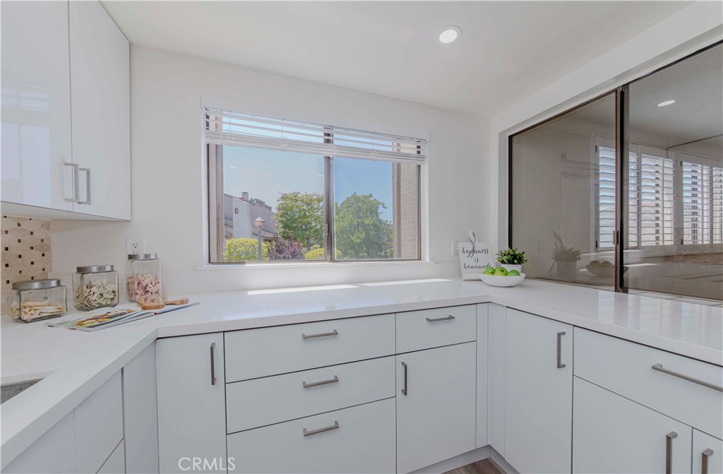 28012 Ridgeforest Court