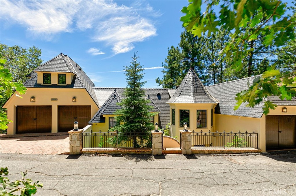 Arrowhead Woods (AWHW) - Residential