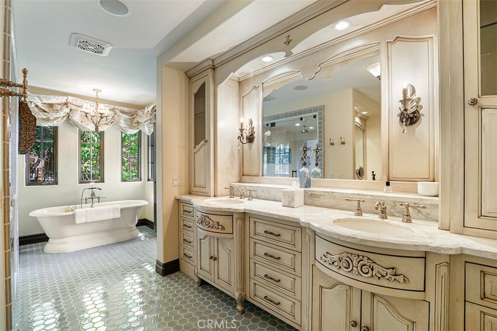 Arrowhead Woods (AWHW) - Residential