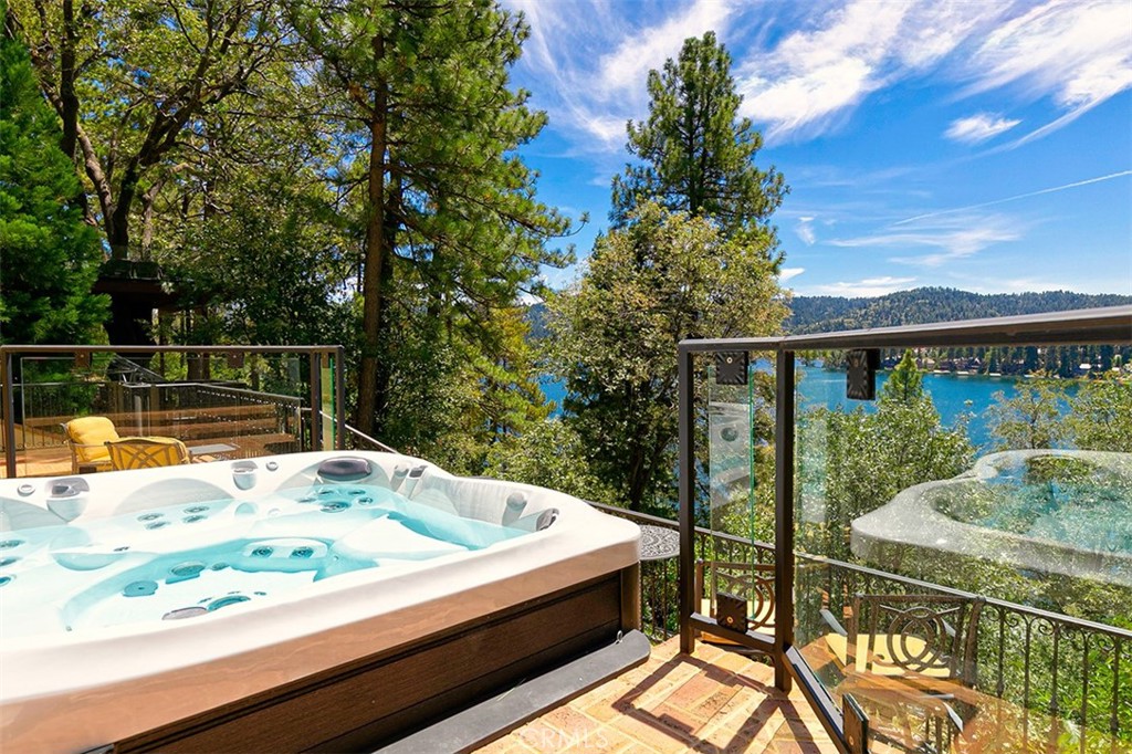 Arrowhead Woods (AWHW) - Residential