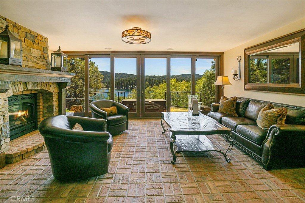 Arrowhead Woods (AWHW) - Residential