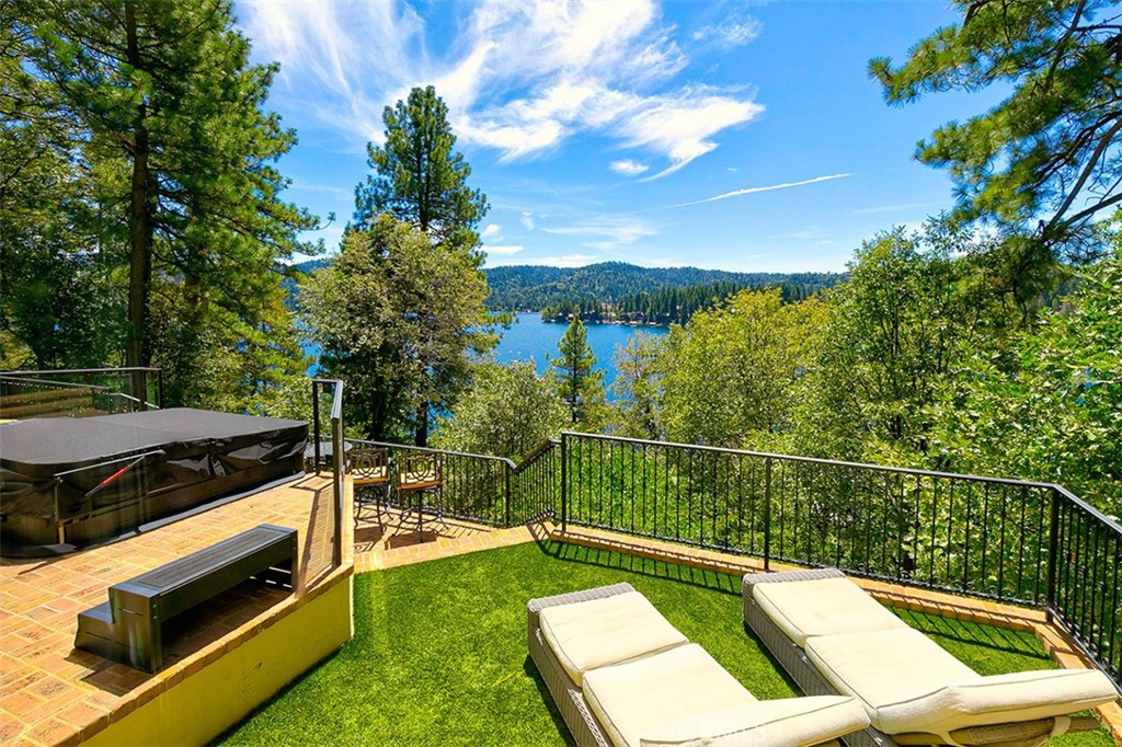 Arrowhead Woods (AWHW) - Residential